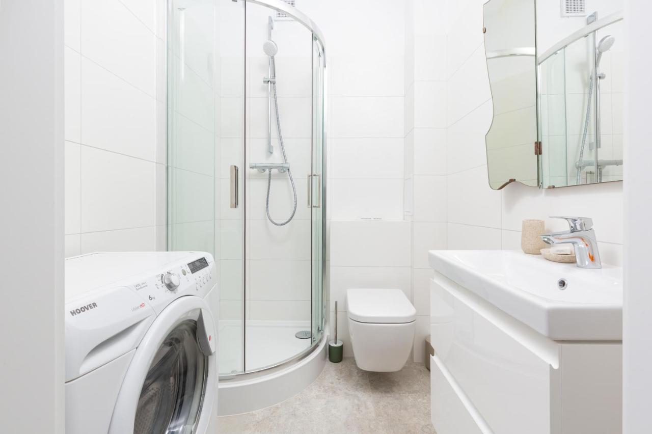 Apartment Warsaw Wiktorska By Noclegi Renters Dış mekan fotoğraf